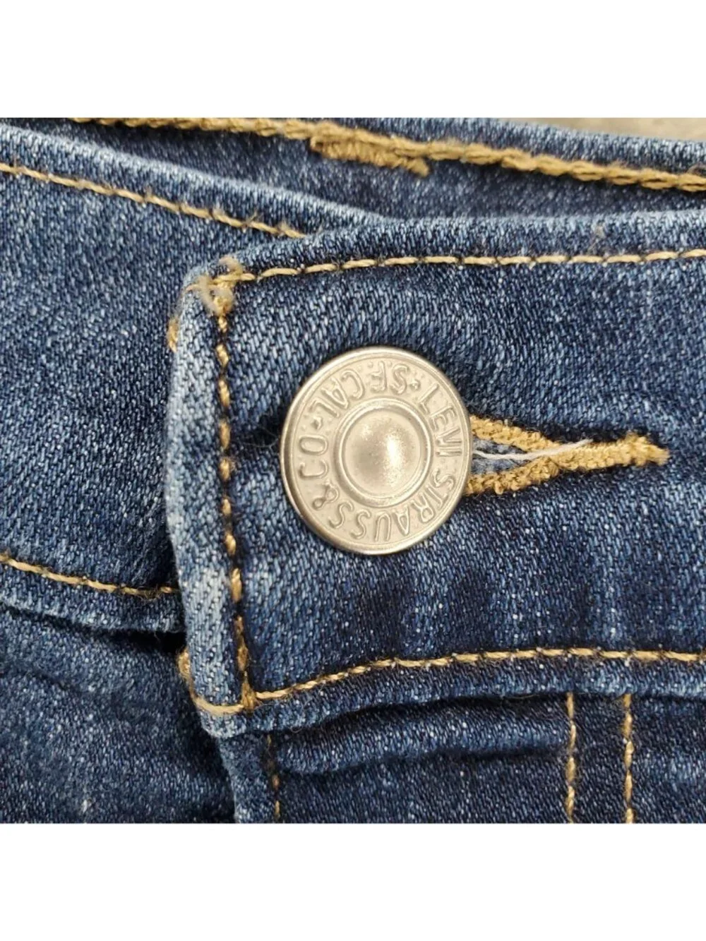 Levis mid length